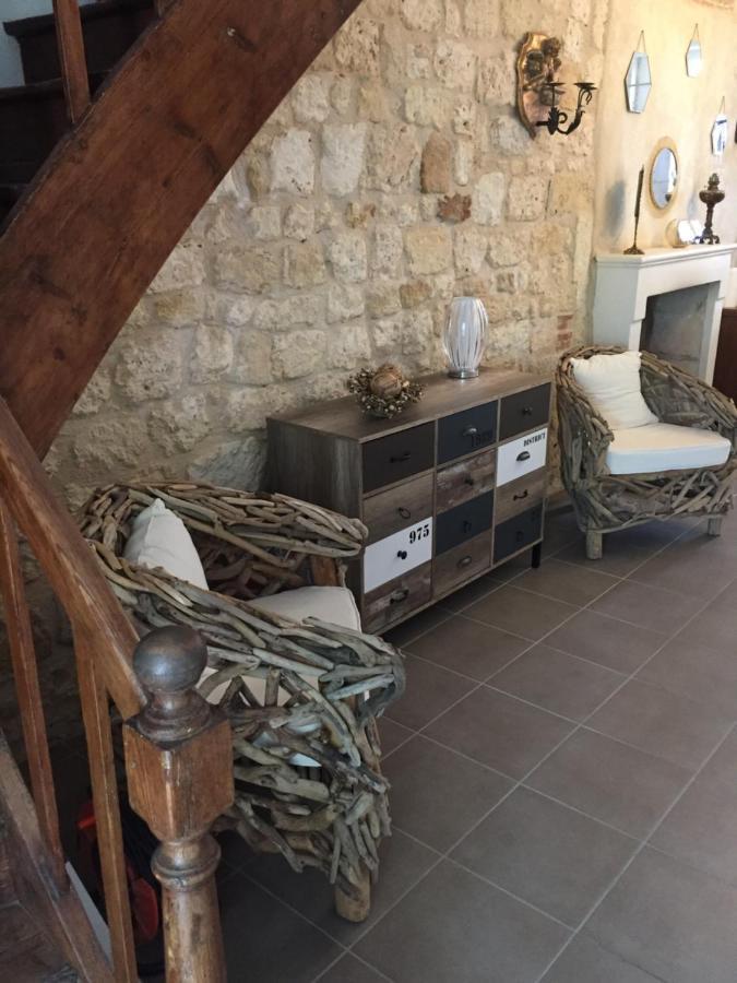 مبيت وإفطار Saint-Savinien De Charme Et D'Eau المظهر الخارجي الصورة